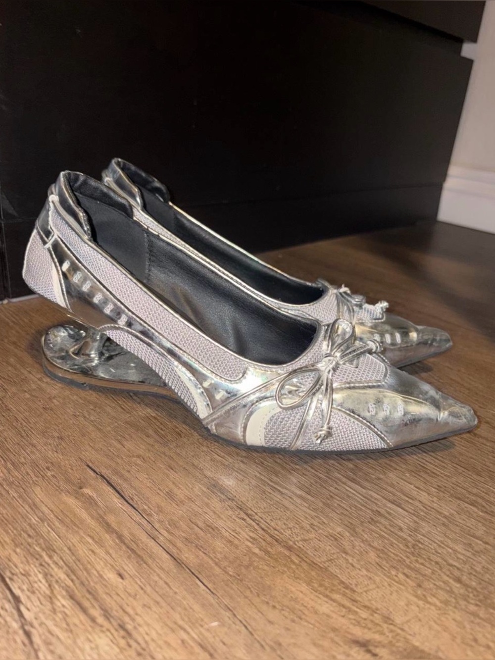 Asyllum Silver Pointed-Toe Ballet Shoes with Bow